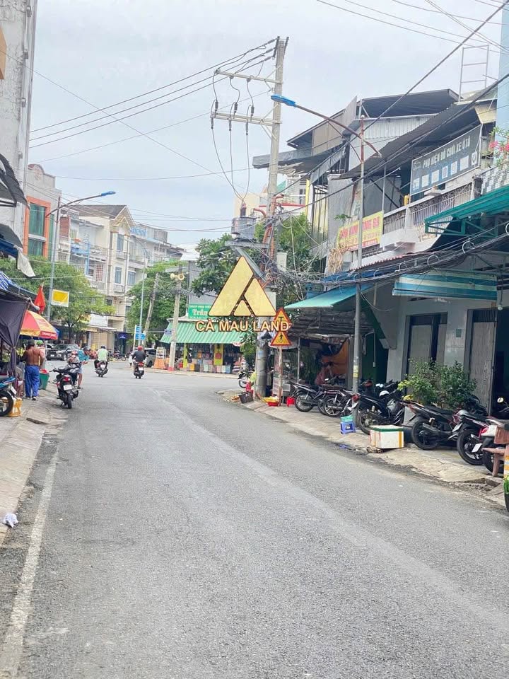 Nhà nguyên căn cho thuê tại chợ P7 - Mặt tiền Nguyễn Thái Học 137m² - Vị trí vàng kinh doanh