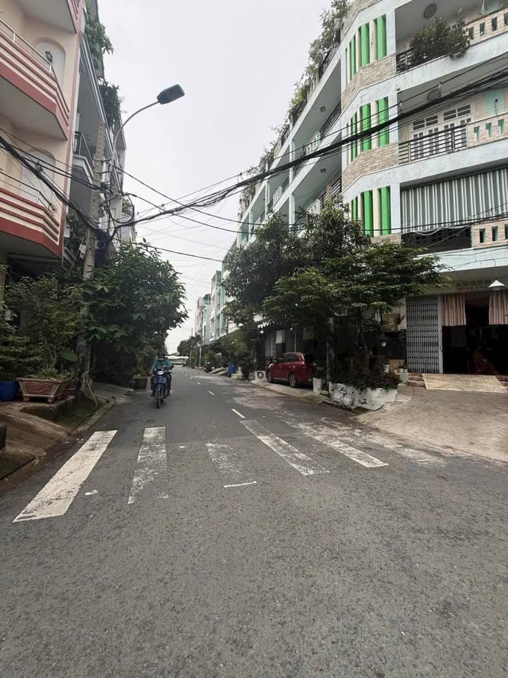 Nhà 4 Tầng Khu Phân Lô Bình Phú, Quận 6, 60m² giá 9 tỷ - Giao ngay!