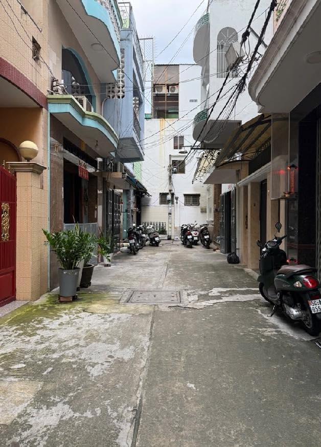 Nhà hẻm xe hơi Mai Xuân Thưởng, Q6 - 53.3m² giá 7.9 tỷ - Vị trí đắc địa gần chợ lớn!