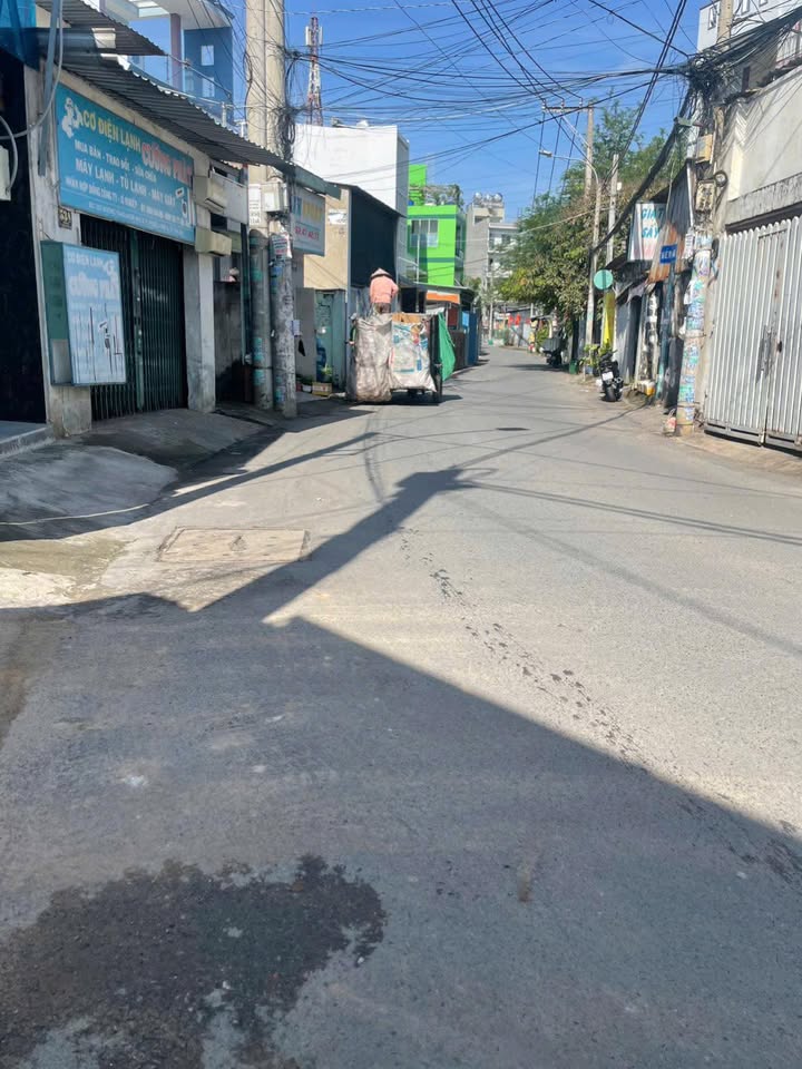 Nhà mặt tiền đường Số, Q9, 160m² giá 10 tỷ - Định cư nên bán gấp!