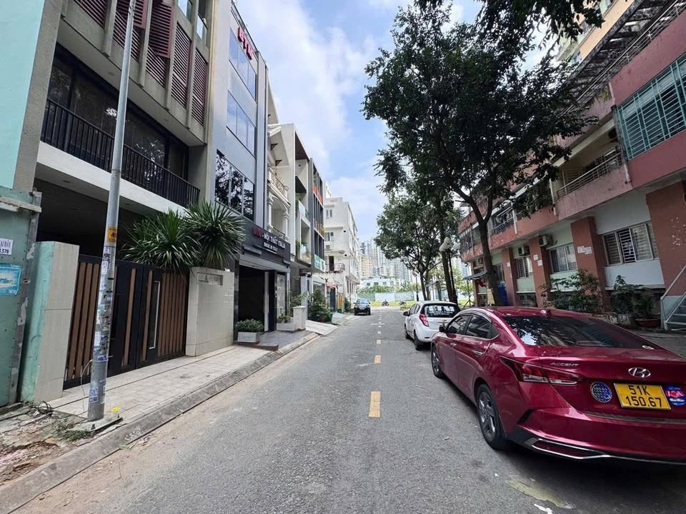 Đất nền mặt tiền đường số 15, Thủ Đức 116m² giá 29 tỷ - Sổ hồng chính chủ!