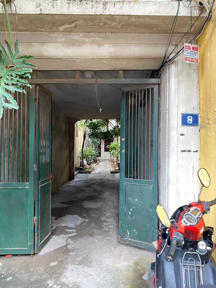 Nhà nguyên căn tại Hoà Mã, quận Hai Bà Trưng, 42m² - Nhà trống, vào ở ngay!