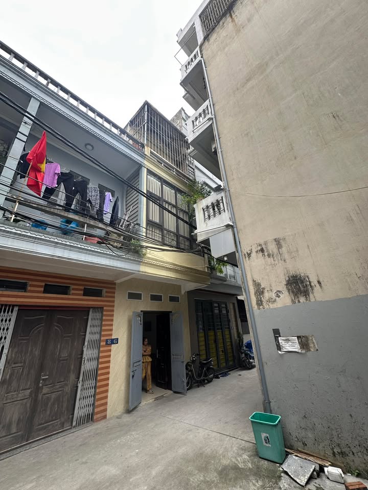 Nhà 3 tầng Phú Diễn 35m² giá 4,22 tỷ - Sổ đỏ chính chủ, ô tô vào gần!