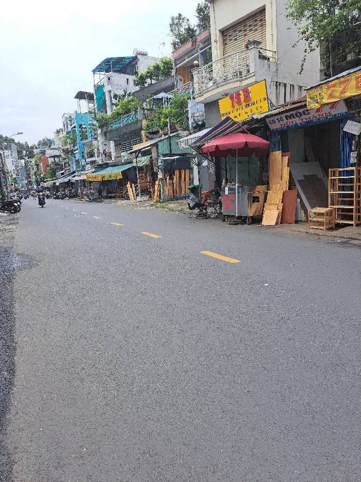 Nhà mặt tiền Bà Hạt, Quận 10, 38m² giá 13.8 tỷ - Kinh doanh sầm uất!