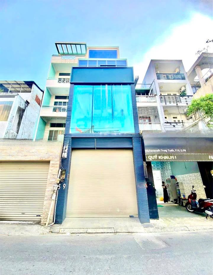 Nhà mặt tiền 39A Nguyễn Trọng Tuyển, Phú Nhuận 360m² - Địa điểm kinh doanh lý tưởng!
