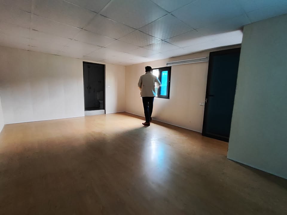 Nhà Định Công 49m² giá 1.7 tỷ - Không gian rộng rãi cho gia đình bạn!