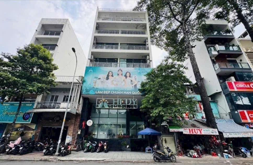 Building mặt tiền Trần Bình Trọng, Quận 5, 201m² - Đầu tư sinh lời ngay!