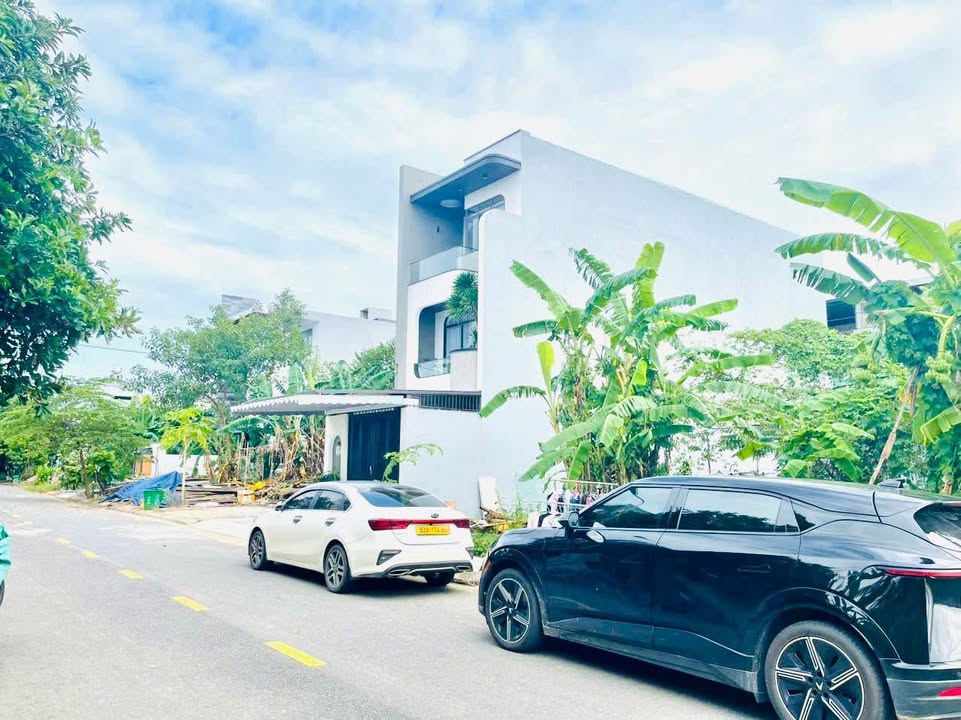 Đất nền Hòa Xuân Đà Nẵng 120m² giá 5 tỷ - Vị trí đẹp, pháp lý rõ ràng!