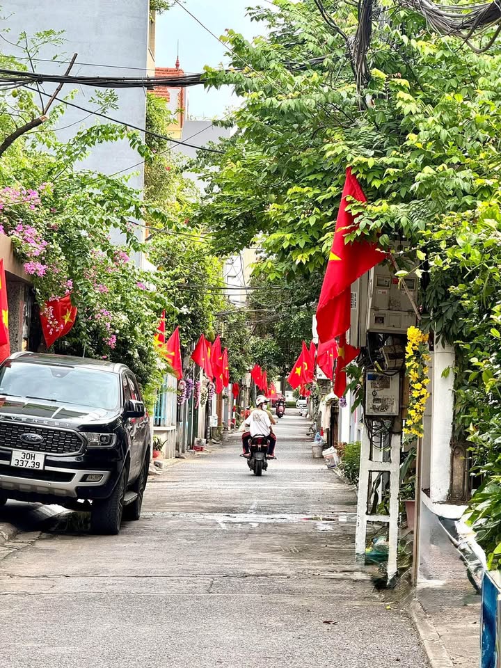 Đất nền Giang Biên 136m² giá 15.669 tỷ - Cơ hội đầu tư tuyệt vời!