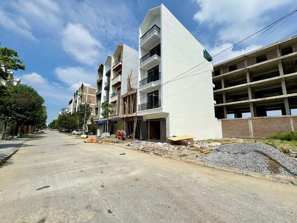 Lô đất 90m² tại đường Âu Cơ, Đông Vệ - Giá chỉ 3 tỷ - Đầu tư sinh lời ngay!