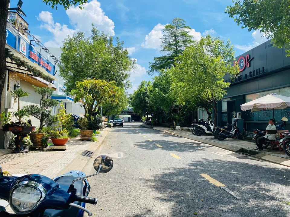 Đất nền KDC đường 10, Bến Lức 100m² giá 4 tỷ - Sẵn sàng thương lượng!