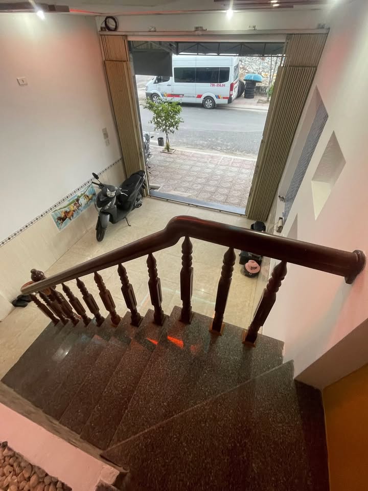 Nhà cho thuê 3 tầng khu TĐC Vĩnh Trường, Nha Trang - Giá chỉ 10 triệu/tháng