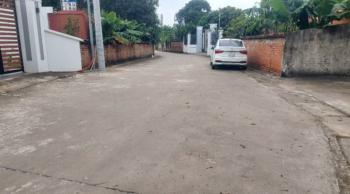 Đất Phù Linh, Sóc Sơn, Hà Nội 81m² giá 2 tỷ - Sổ đỏ chính chủ, tiện ích đầy đủ!