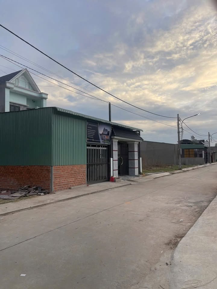 Đất thổ cư Tân Định, Bến Cát 120m² giá 1.65 tỷ - Sổ hồng chính chủ, vị trí đắc địa!