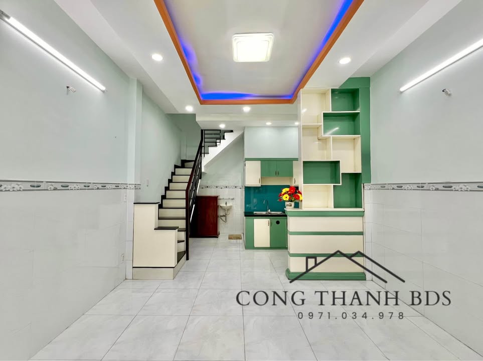 Nhà đẹp Bình Tân 28m² giá 3 tỷ - Hẻm xe hơi đổ cửa