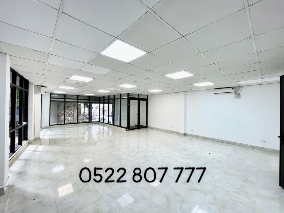 Cho thuê văn phòng Dịch Vọng Hậu Cầu Giấy 110m² giá 20 triệu - Không gian làm việc lý tưởng!