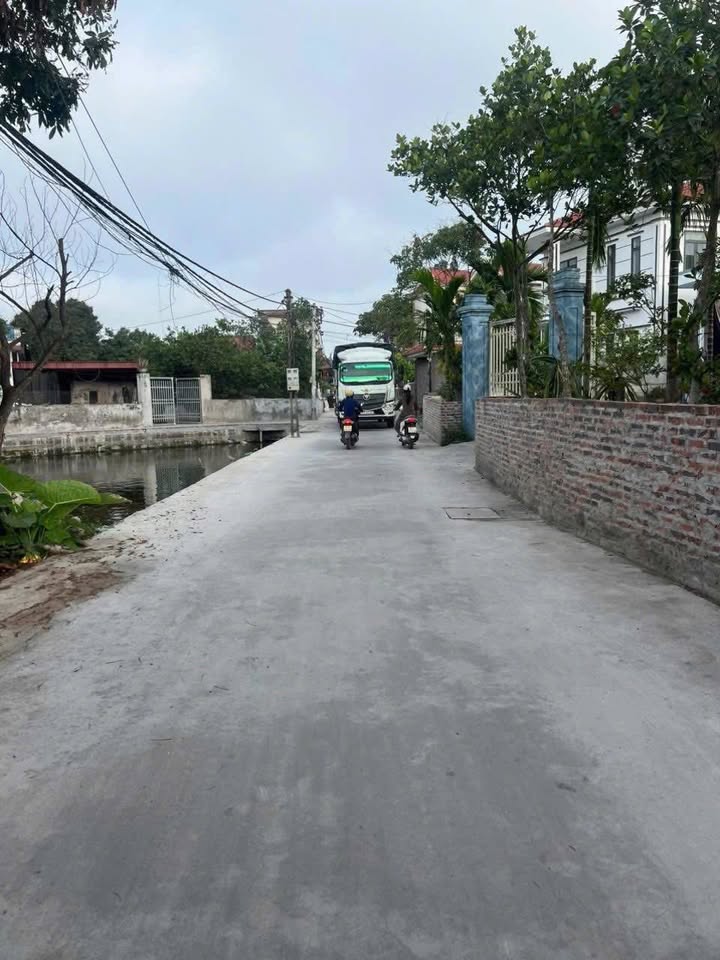 Đất nền Hồng Phong, Thanh Miện 940m² giá 4 tỷ - Khu vực tiềm năng cho đầu tư!