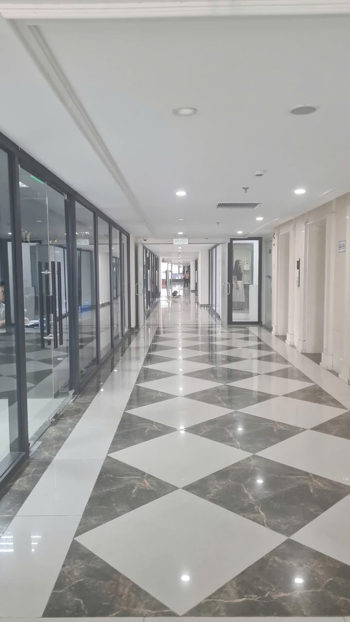 Cho thuê văn phòng Roman Plaza Nam Từ Liêm 146m² giá 35 triệu - Sang trọng, tiện ích đầy đủ!