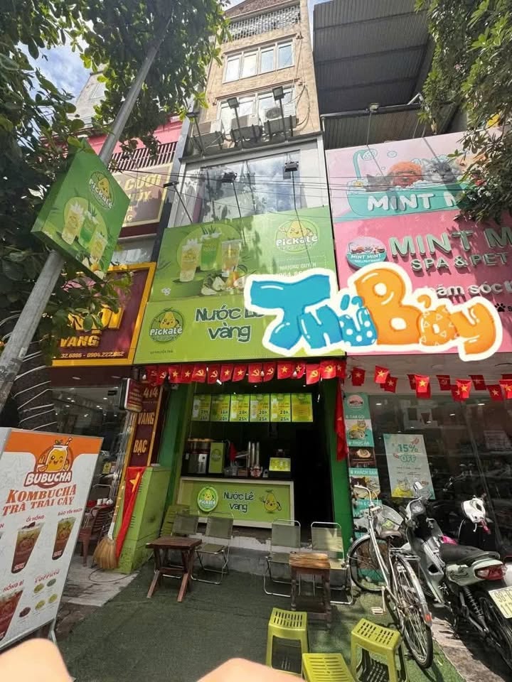 Nhà mặt phố Vũ Hữu 300m² giá 43 triệu - Vị trí đẹp, đông dân cư!