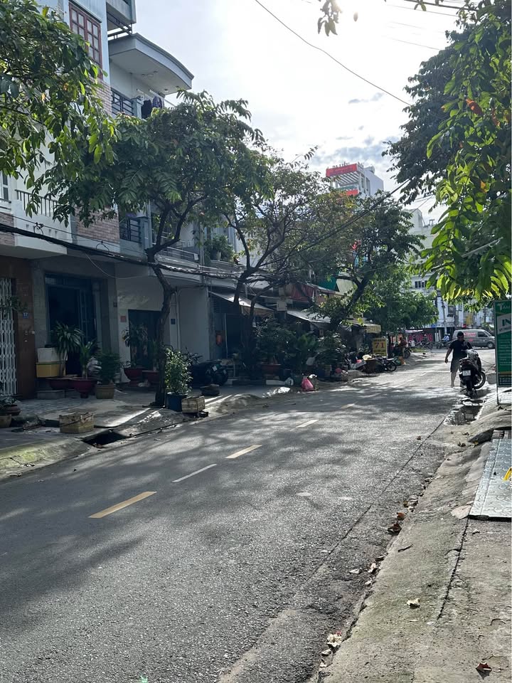 Nhà riêng cho thuê tại Đường Lê Quyên, Quận 8, 120m² - Phù hợp cho gia đình và công ty!