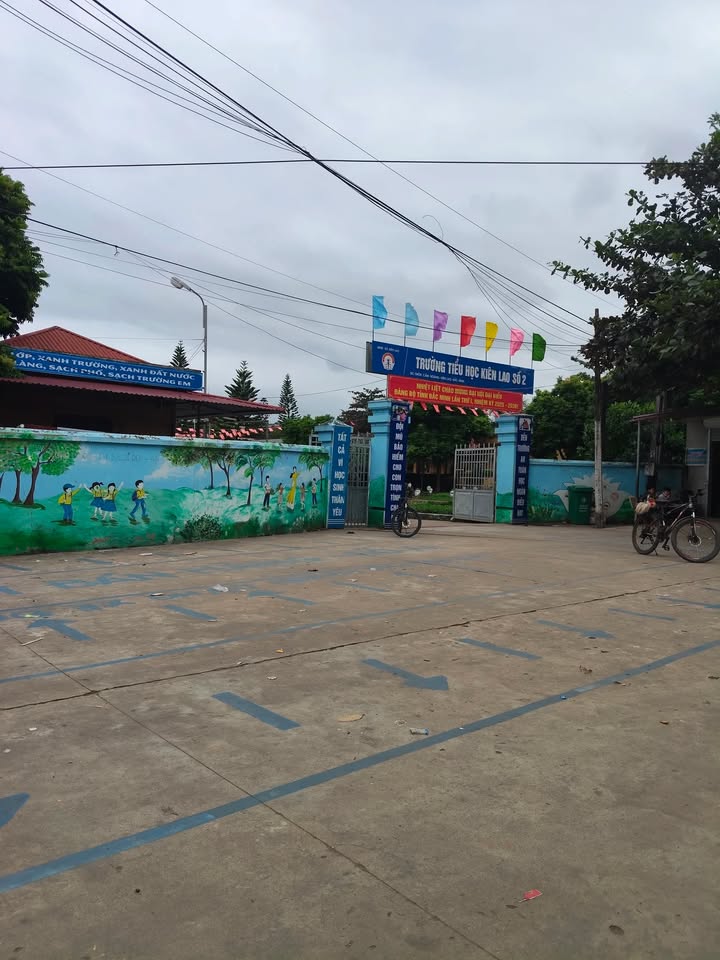 Đất nền Kiên Thành, Lục Ngạn 120m² giá 1.2 tỷ - Kinh doanh sầm uất!