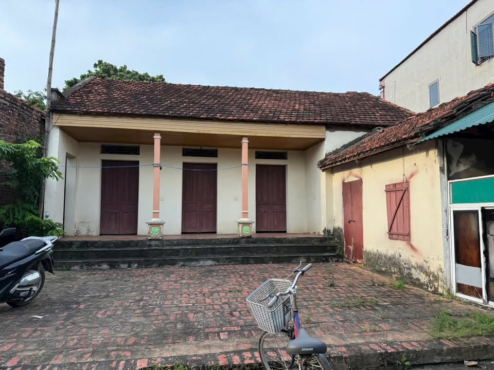 Nhà cấp 4 tại Nông Trang, Việt Trì 242m² giá 1.5 tỷ - Cơ hội đầu tư hấp dẫn!