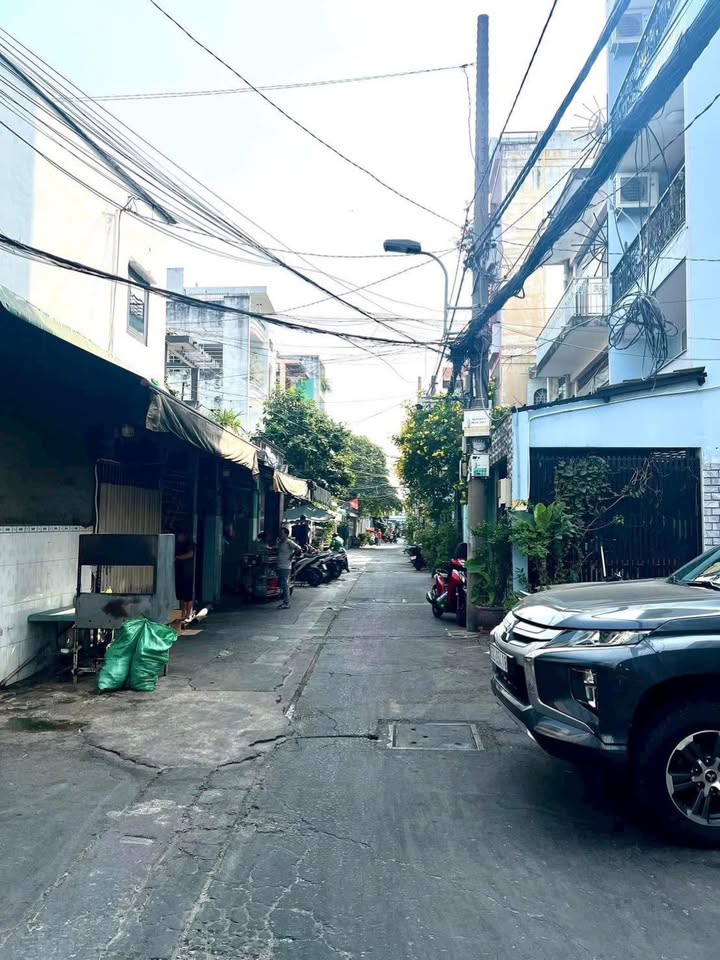 Căn góc 3 mặt tiền hẻm đường Bình Thới, Quận 11, 62m² giá 7.95 tỷ - Đầu tư sinh lời ổn định!