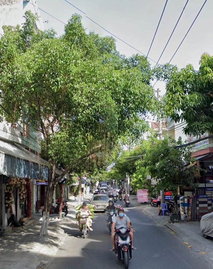 Nhà 3 tầng mặt tiền Tiểu La, Hải Châu, 70m² giá 10 tỷ - Kinh doanh đỉnh cao!