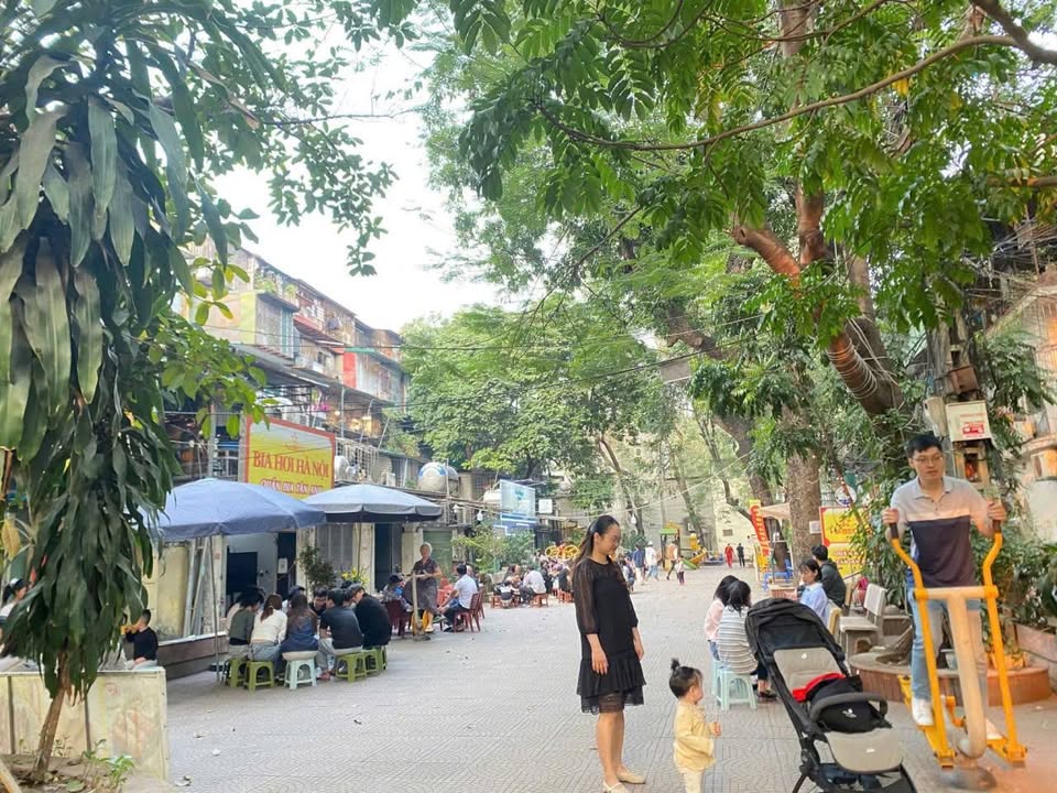 Căn hộ tầng 1 khu tập thể Kim Liên 70m² giá 5.15 tỷ - Nhà 2 mặt thoáng, thu nhập ổn định!