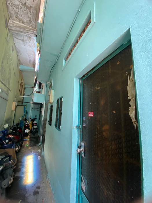 Nhà 2 Tầng Hẻm Xe Hơi 93m² Lạc Long Quân - Đầu Tư Sinh Lời 8 Tỷ!