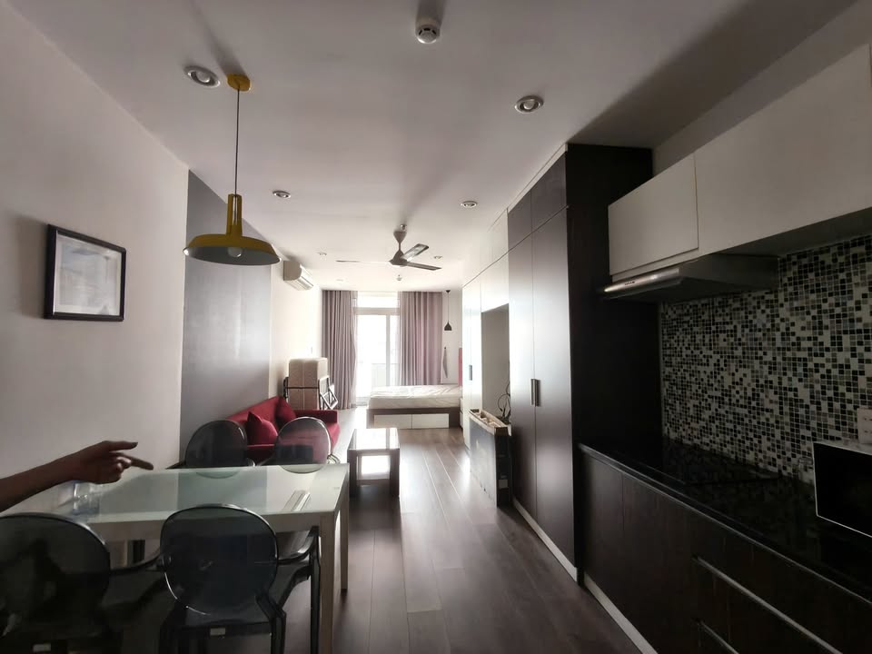 Khách sạn Ký Con Quận 1 cho thuê 240m² - Vị trí đắc địa gần chợ Bến Thành!