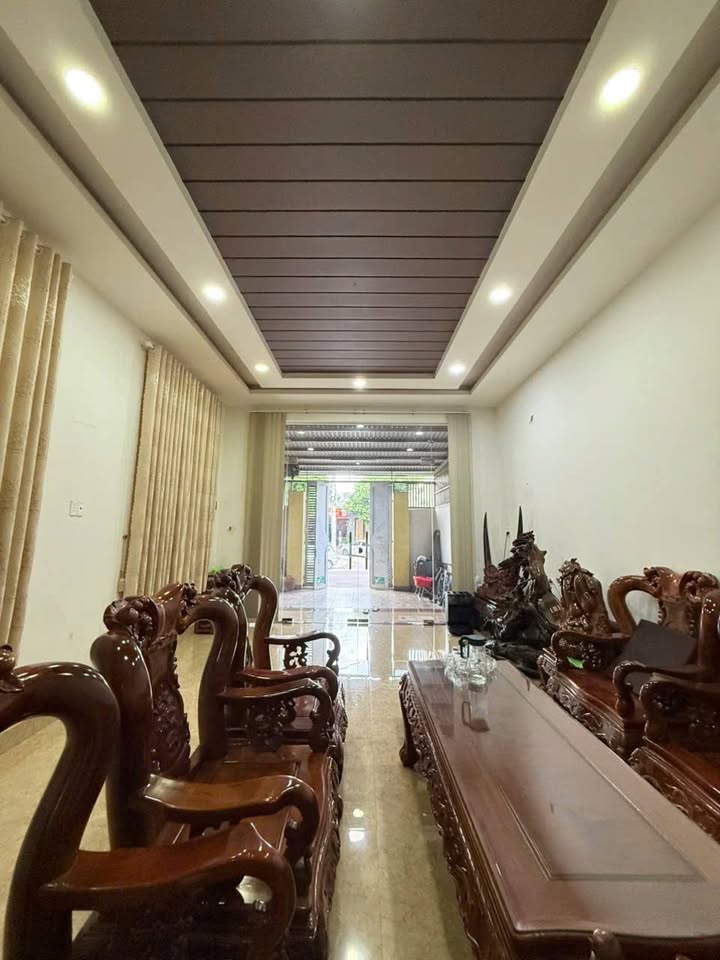 Nhà mặt tiền Đồng Khởi, Tân Lợi 100m² giá 10 triệu - Phù hợp cho ở lâu dài và văn phòng!