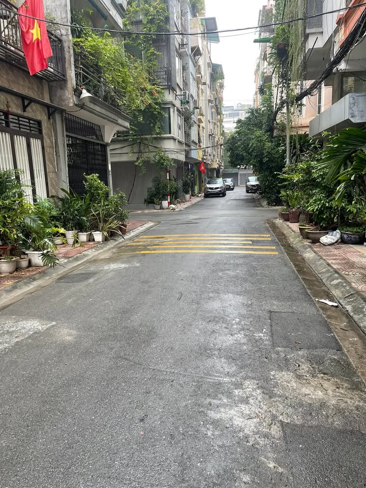 Nhà riêng Xuân La, Tây Hồ 46m² giá 18.9 tỷ - Vị trí VIP, ô tô tránh nhau