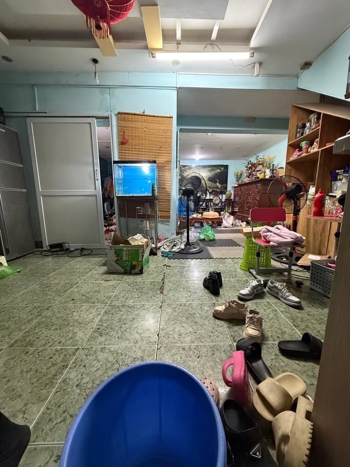 Đất nền 70m² Khâm Thiên, Đống Đa chỉ 12.8 tỷ - Sổ đỏ chính chủ, mặt tiền rộng!