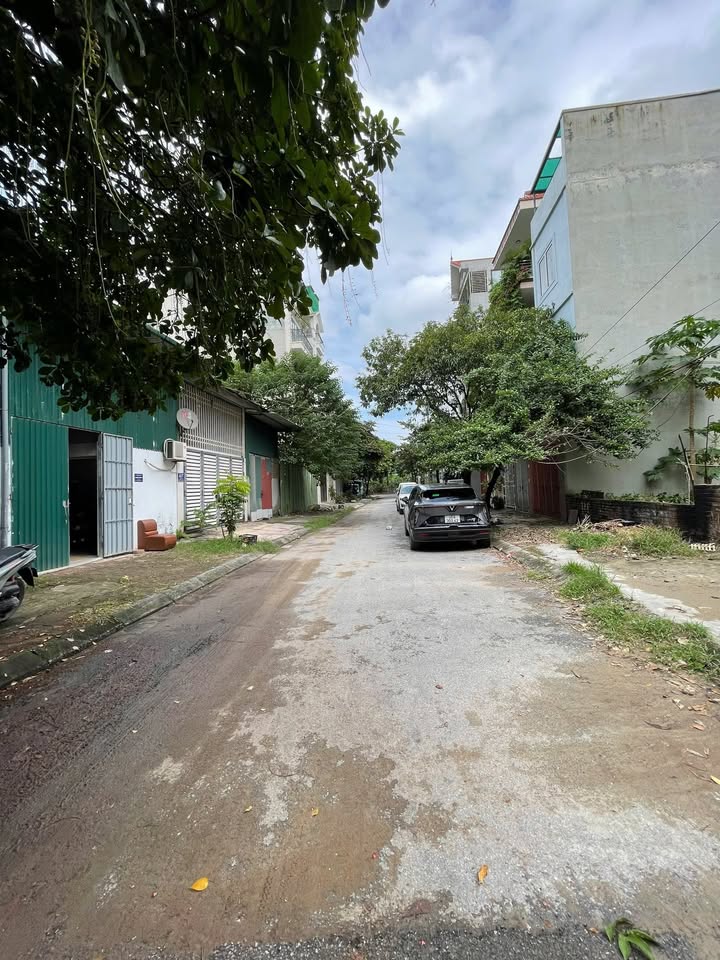 Đất Bát Khối Long Biên 75m² giá 16.5 tỷ - Vị trí đẹp, khu dân trí cao!