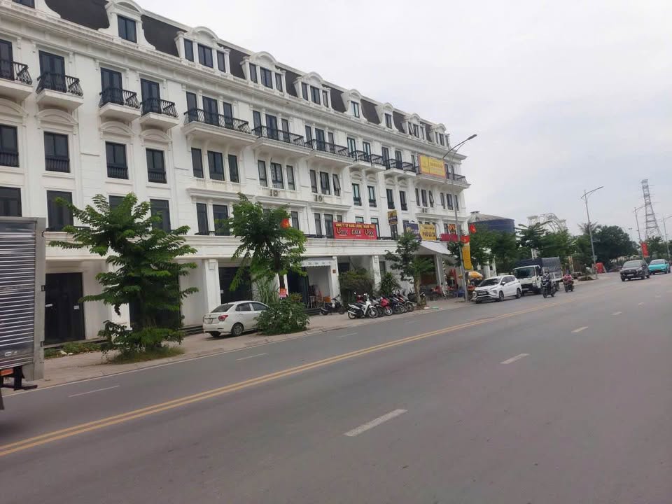 Nhà mặt phố Thịnh Liệt, Hoàng Mai 115m² giá 40 tỷ - Vị trí kinh doanh đắc địa!