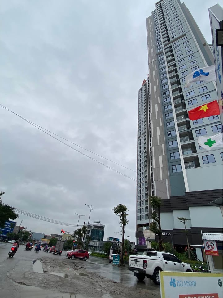 Lô đất mặt đường Thiên Lôi, Hoàng Mai, 150m² giá 19.5 tỷ - Đầu tư sinh lời ngay!