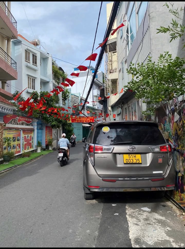 Nhà mặt tiền Phùng Văn Cung, Phú Nhuận 32m² giá 6.9 tỷ - Kinh doanh sầm uất!