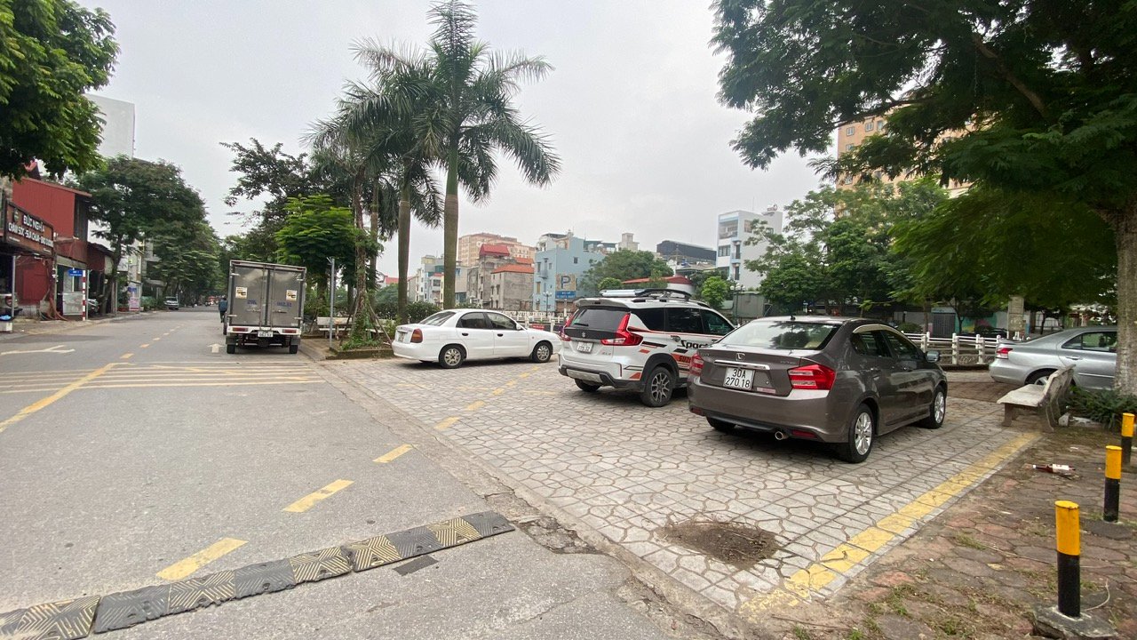 Đất nền Giang Biên 60m² giá 11 tỷ - Cơ hội vàng đầu tư!