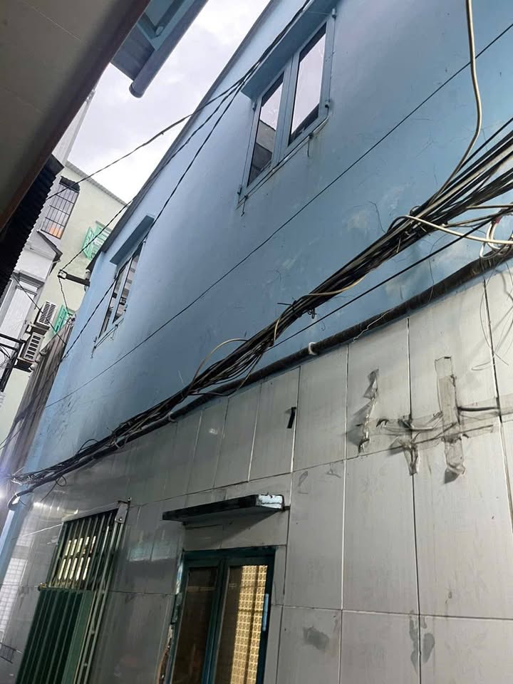 Nhà hẻm 450 Đoàn Văn Bơ, Khánh Hội, Q4 - 16m² giá 2.2 tỷ - Giao ngay!