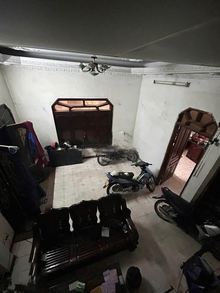 Nhà cho thuê 46 Tạ Quang Bửu, Bạch Mai, 43m² - Phù hợp gia đình đông người!