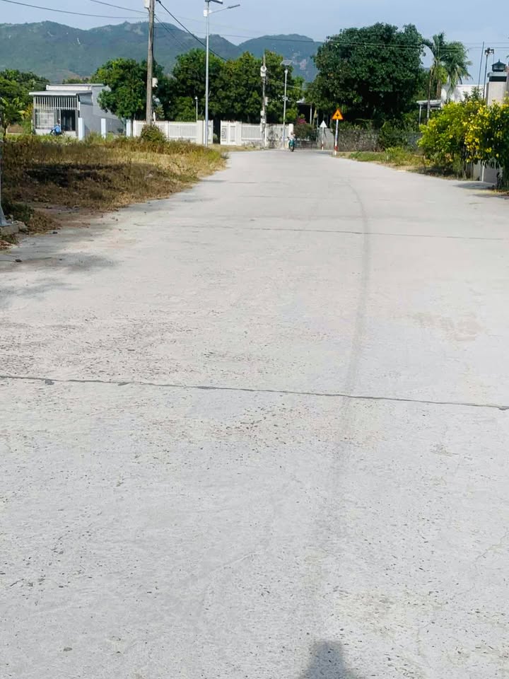 Đất nền Cam Phúc Bắc Cam Ranh 192m² giá 1 tỷ - Đường rộng, sổ đỏ chính chủ!