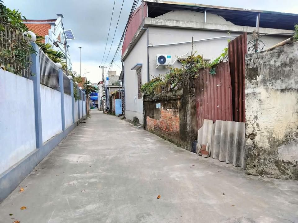 Đất Phú Châu Đông Hưng 99m² giá chỉ 9xx triệu - Đường ô tô vào tận nơi!