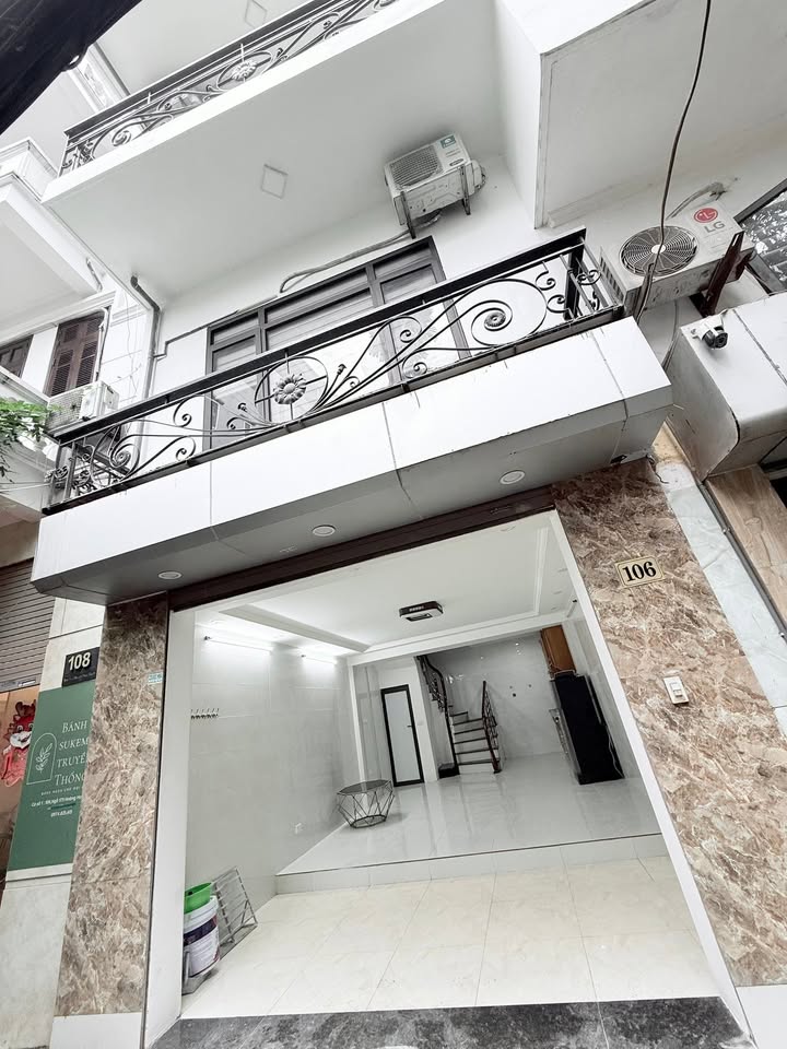 Nhà cho thuê tại Ba Đình 35m² - View xanh như Đà Lạt, chỉ việc vào ở!