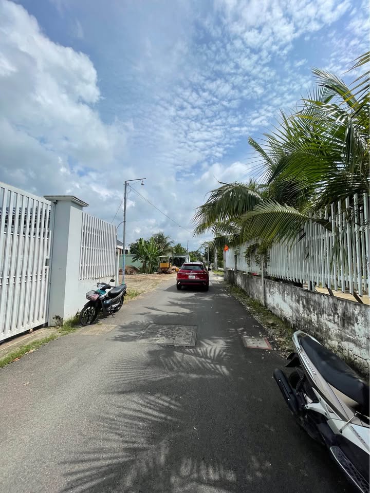 Biệt thự vườn 1698m² tại Bà Rịa - Giá chỉ 12.5 tỷ - Đầy đủ tiện nghi nghỉ dưỡng!