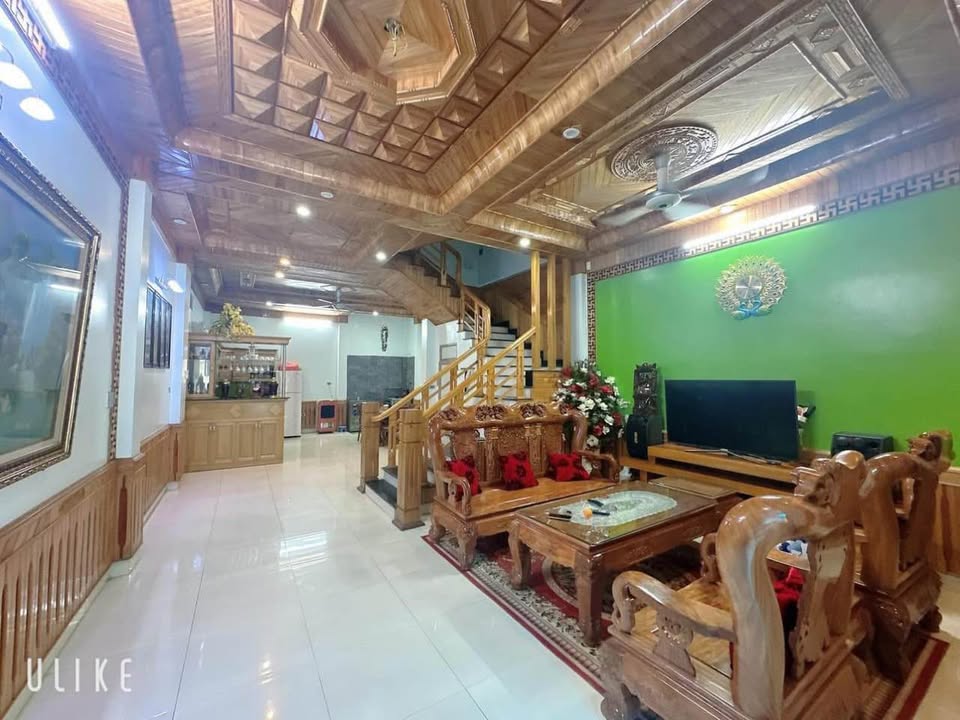 Bán nhà 3 tầng phường Đông Hương 96m² giá 5 tỷ - Kinh doanh sầm uất ngay vị trí đắc địa!