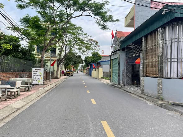 Mặt tiền FrontHouse Ngô Hùng, An Hồng, An Dương 93m² giá chỉ 2.5 tỷ - Kinh doanh sầm uất!