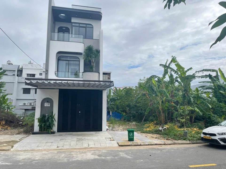 Đất nền Trần Viện, Hoà Xuân 120m² giá 5.65 tỷ - Hướng Tây Bắc, gần tiện ích!