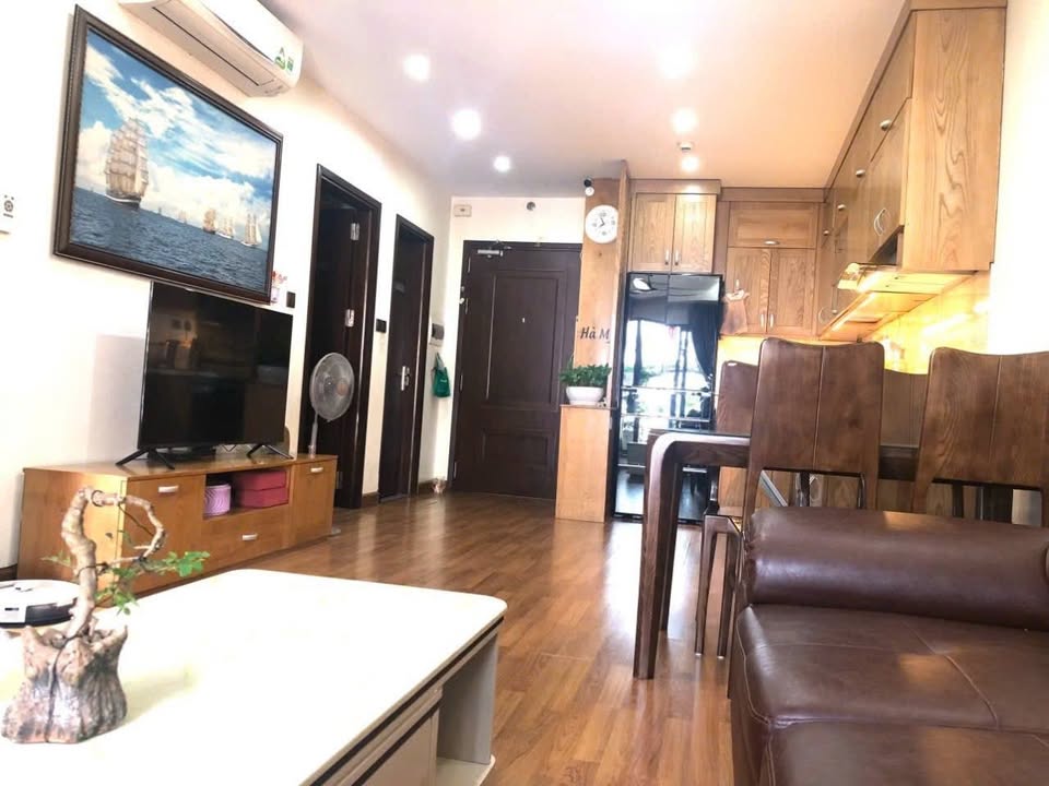 Căn hộ B6 Nam Trung Yên 80m² giá 13 triệu - Căn góc thoáng mát!