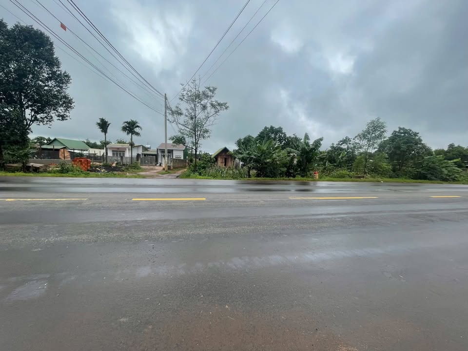 Nhà mặt tiền kinh doanh sầm uất Ea Drăng 460m² giá 3.2 tỷ - Cơ hội đầu tư tuyệt vời!